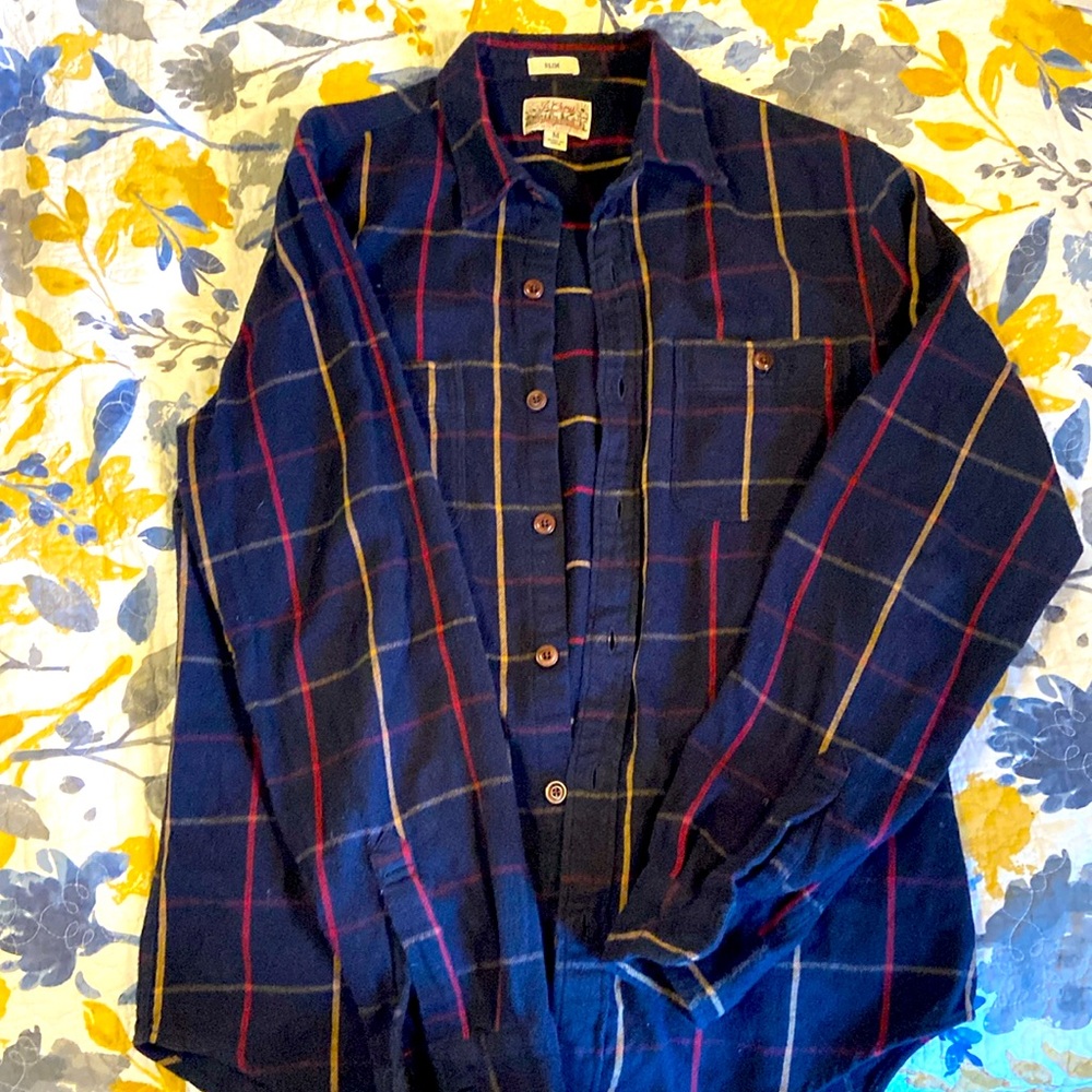 Men’s Medium (Slim) Navy Plaid Flannel Button-Up Shirt